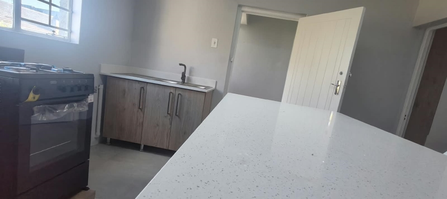 To Let 1 Bedroom Property for Rent in Newton Park Eastern Cape